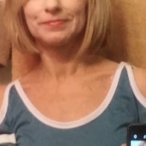 Meet your Posher, Larri